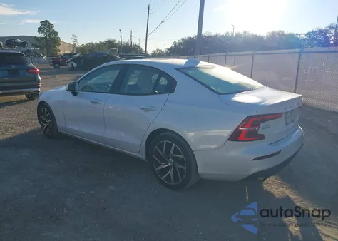 2020 Volvo S60 T5 Momentum z USA, uszkodzony, nr VIN 7JR102FKXLG054704